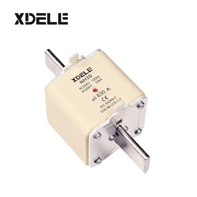 How does the arc voltage of NH HRC fuses affect the circuit?